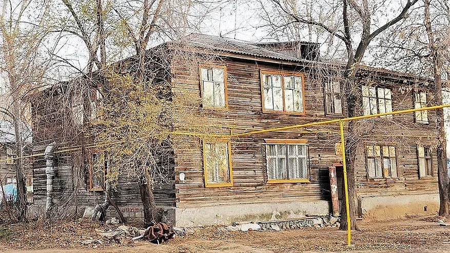 Главная картинка новости: В Пыщугском районе собственники снесли опасное заброшенное здание