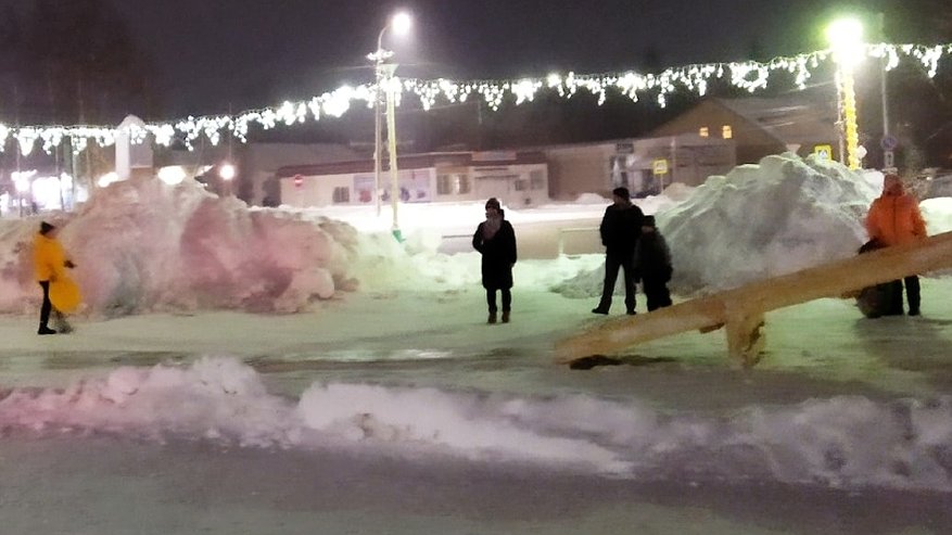 Главная картинка новости: В Шарье мальчик поранил ногу на горке: прокуратура требует компенсацию