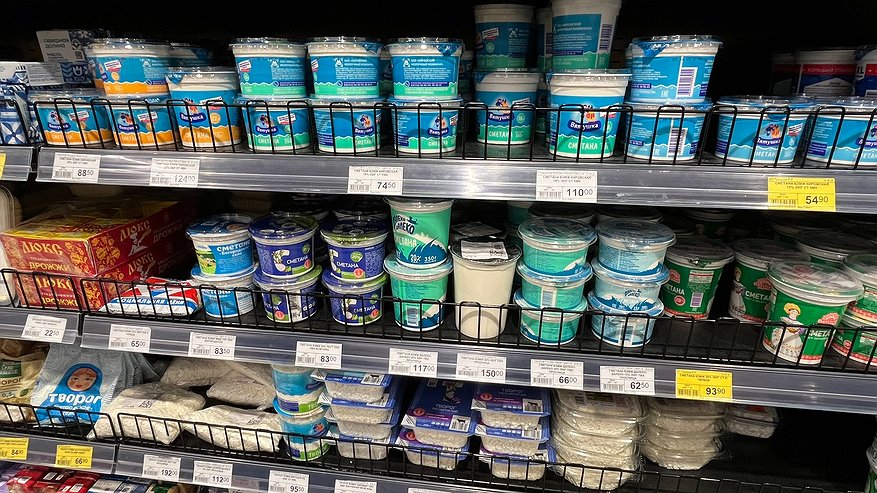 Главная картинка новости: Настоящая сметана существует: в Роскачестве назвали список лучших производителей - беру и себе, и маме - чистейшие сливки