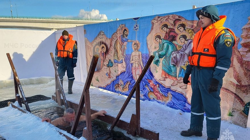 Главная картинка новости: Где окунуться в Крещение в Костроме: полный список оборудованных купелей