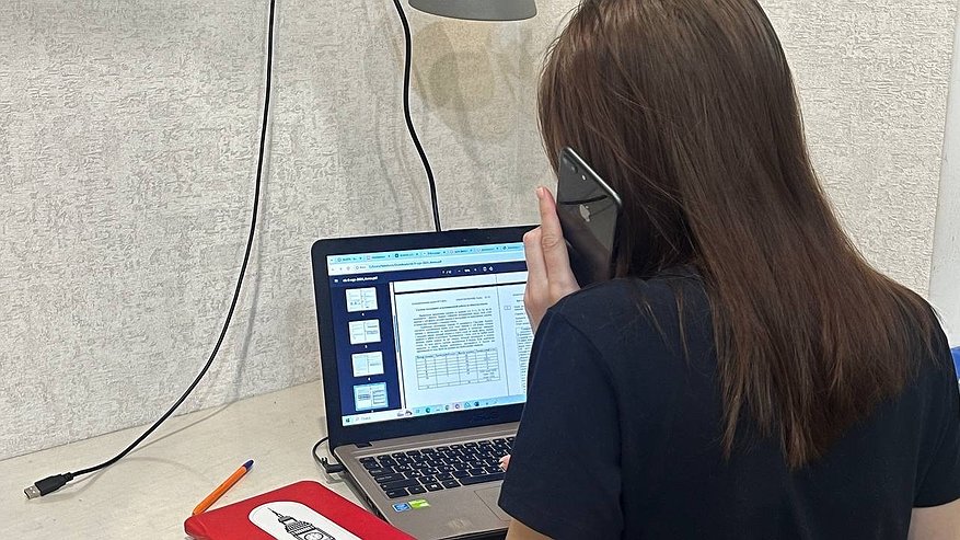 Главная картинка новости: Россиян в январе переводят на 3 рабочие недели из-за ситуации в стране: власти решили окончательно