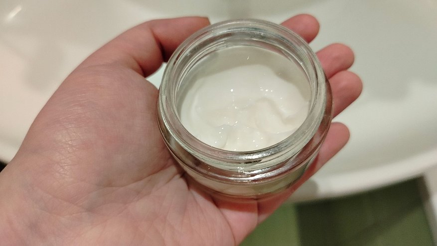 Главная картинка новости: Кожа как у новорожденного - показываю недорогой российский крем для лица, который должен быть в каждой косметичке