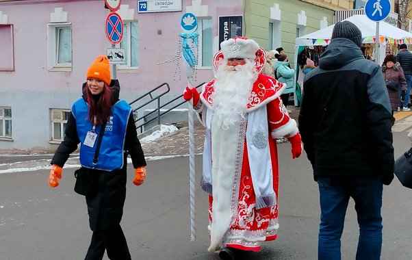 В Костроме пройдет забег Дедов Морозов и Снегурочек (6+)