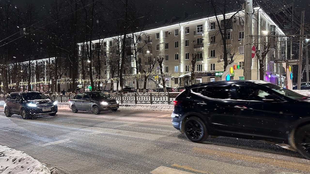 Главная картинка новости: Верховный суд дал четкий ответ: можно ли в фары устанавливать LED лампочки вместо галогеновых - могут ли за них лишить прав