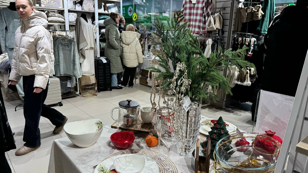 Главная картинка новости: Костромские злоумышленники обманом заставили нижегородца оплатить им свой новогодний стол