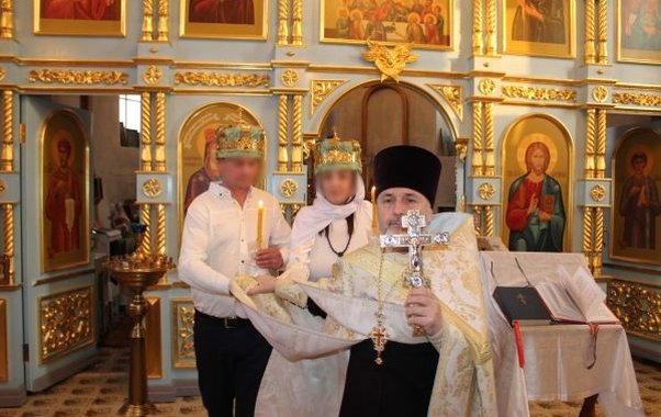 В костромской колонии свободный мужчина женился на заключенной