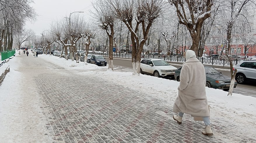 Главная картинка новости: О чём лучше молчать даже с близкими: 3 важных правила