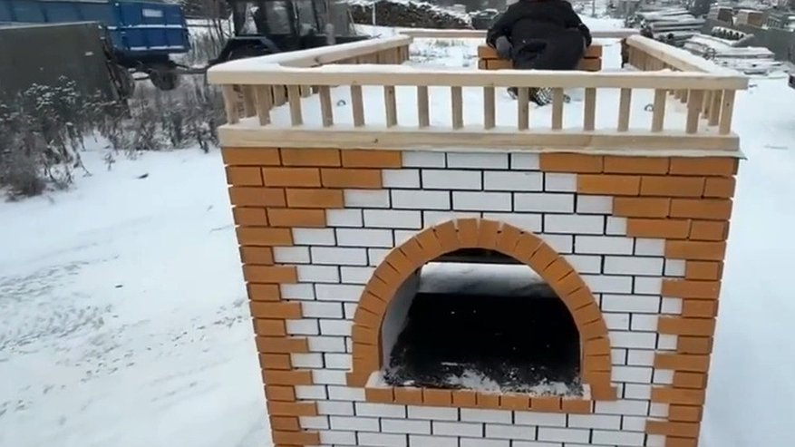 Главная картинка новости: В Костромской области появился новый арт-объект «Печка Емели»