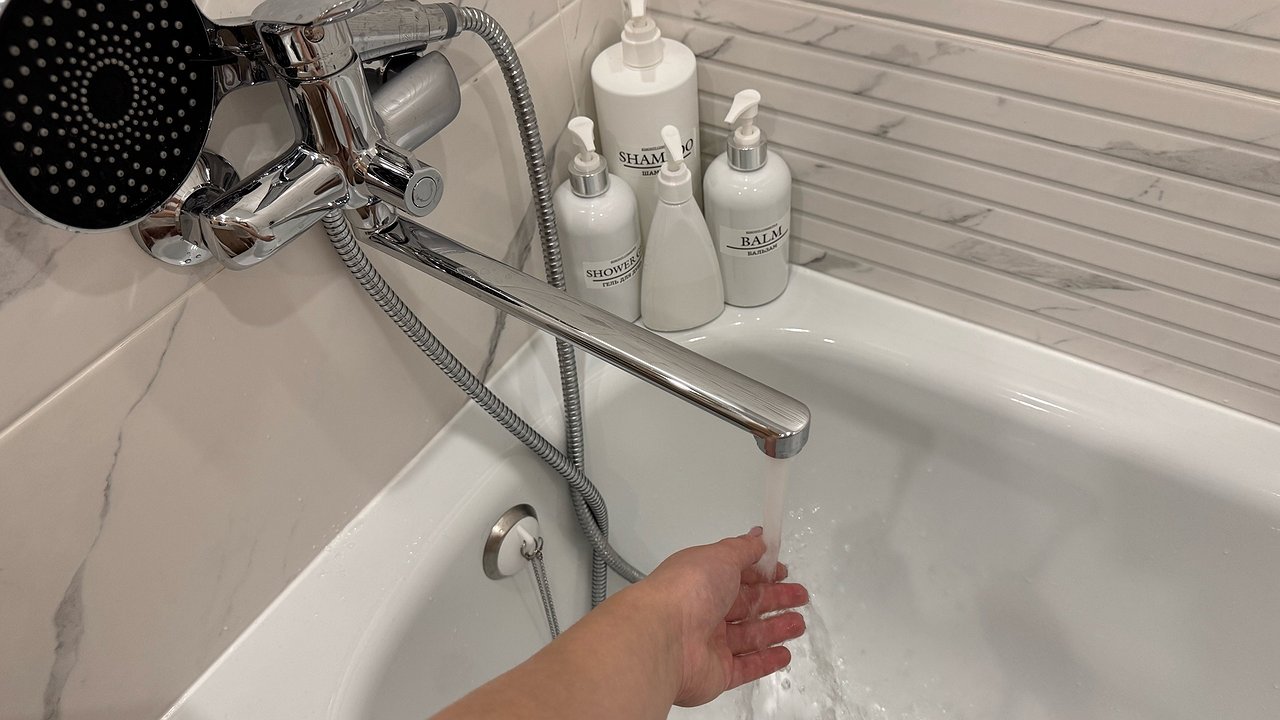 Главная картинка новости: Такая привычка после душа указывает на низкий интеллект человека - проверьте себя