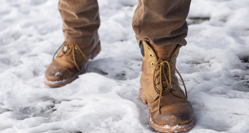 Как даже старые боты сделать блестящими и предотвратить промокание — пригодится один простейший ингредиент