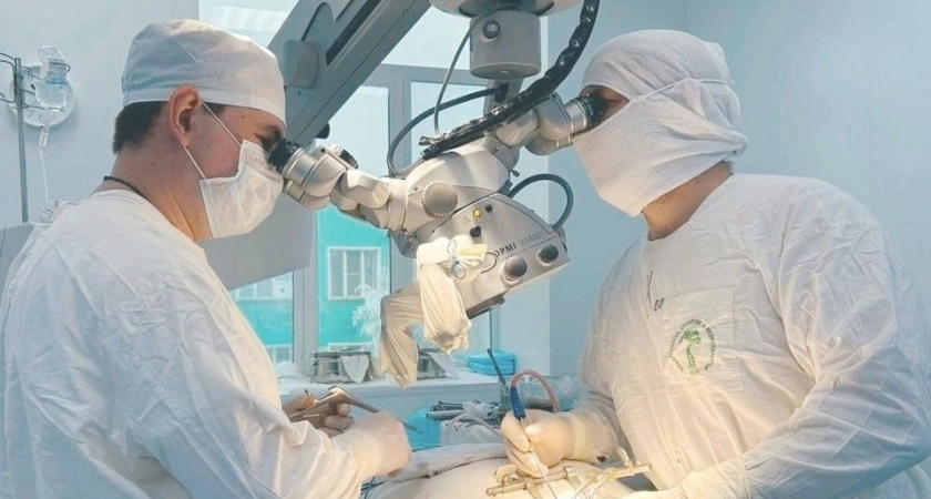 Кировские хирурги спасли 30-летнюю костромичку от болей в спине и ногах