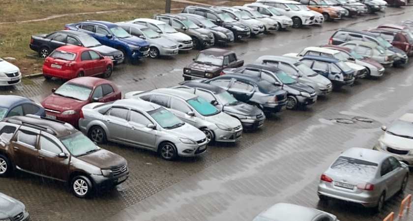 “Платные парковки проблему пробок не решат”: костромичи обсуждают новое предложение депутатов