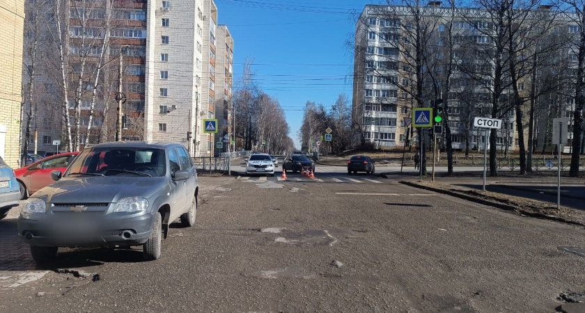 В Костроме несовершеннолетнюю сбили на пешеходном переходе