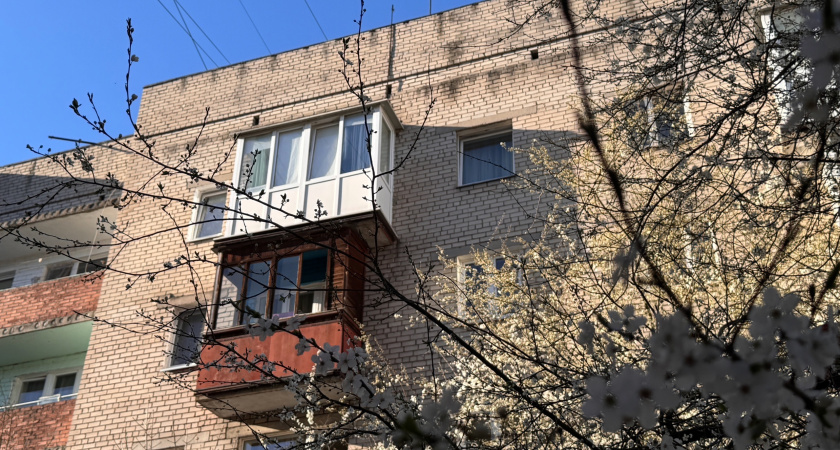 Указ подписан — ждите незваных «гостей»: с апреля штраф 50 тысяч рублей для всех собственников квартир с балконом