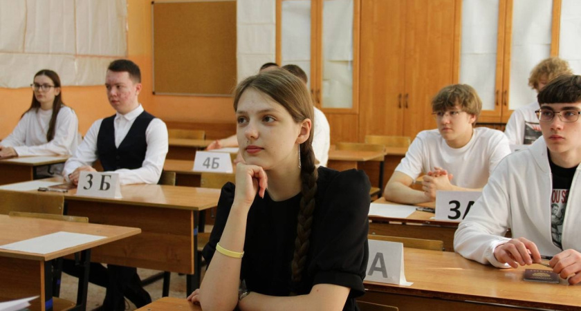 Восемь костромских выпускников сдали ЕГЭ по русскому языку на 100 баллов