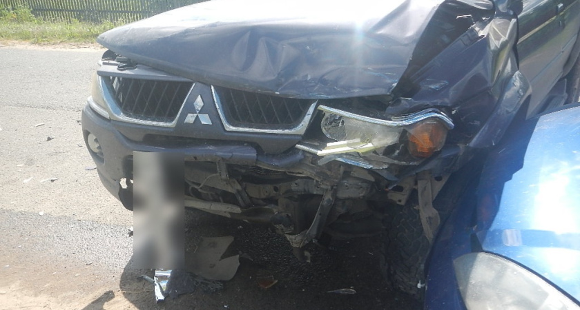 В Шарьинском районе в ДТП с двумя иномарками пострадал 30-летний водитель