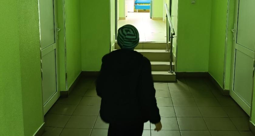 В Костроме мама ребенка-инвалида обратилась в прокуратуру, чтобы получить обувь для сына