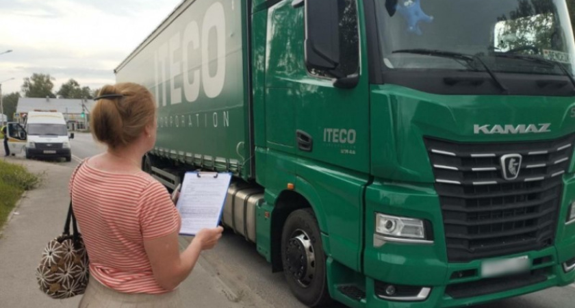 В Костроме выявили водителей, которые нарушили запрет на передвижение большегрузов в жару