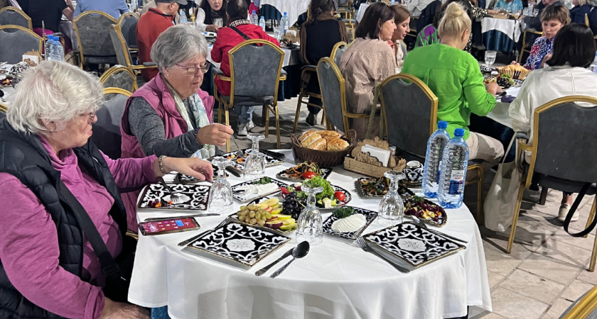 Сразу видно — европейцы: как ведут себя иностранные пенсионеры на отдыхе - 5 отличий