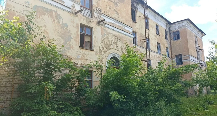 Опасное здание в Волгореченске закроют по решению суда