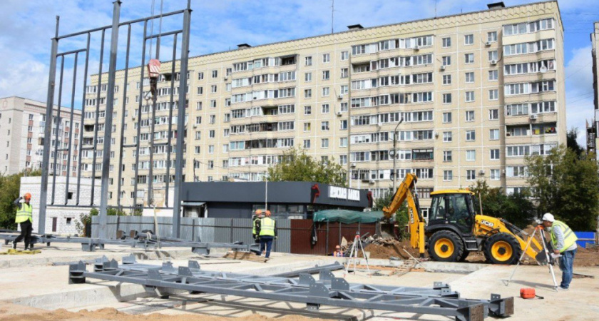 В Костроме подрядчик приступает к монтажу каркаса модульного бассейна