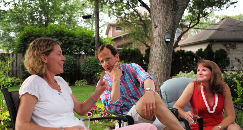 Не доходом и не улыбками: чем русские отличаются от американцев — разница весом в 200 граммов