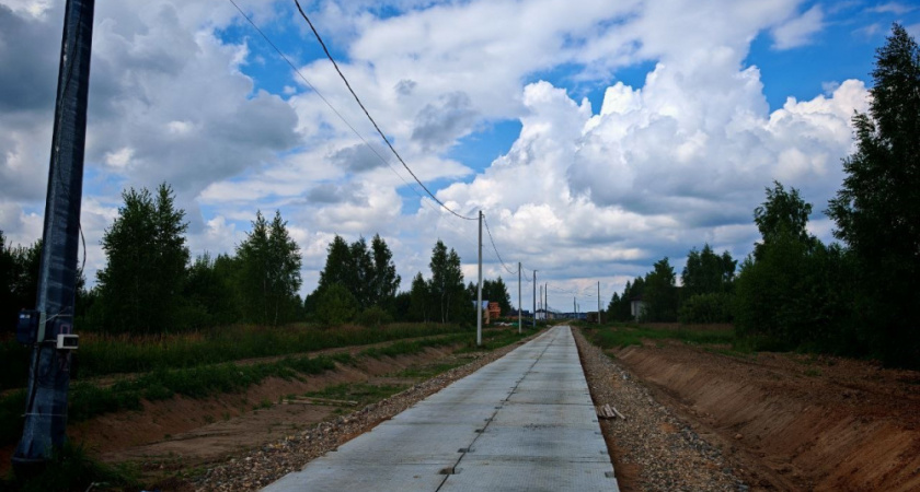 В Костроме продолжается строительство дорог в районе поселка Волжский