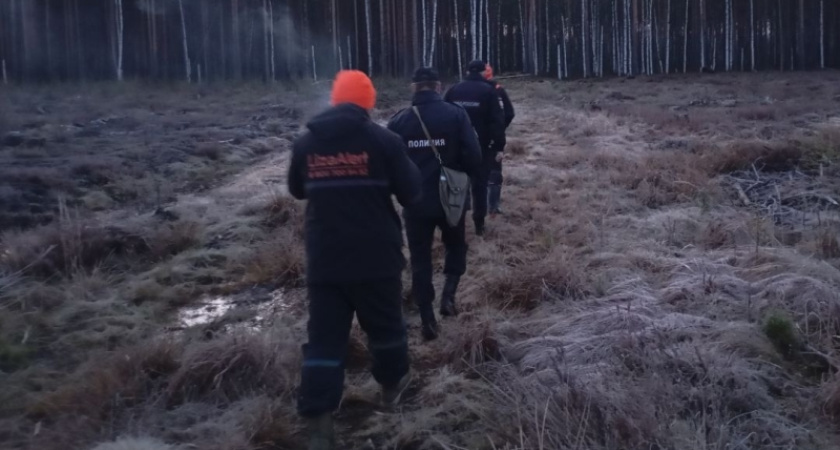 В Нерехте почти неделю не могут найти 36-летнего мужчину на черном Nussan maxima