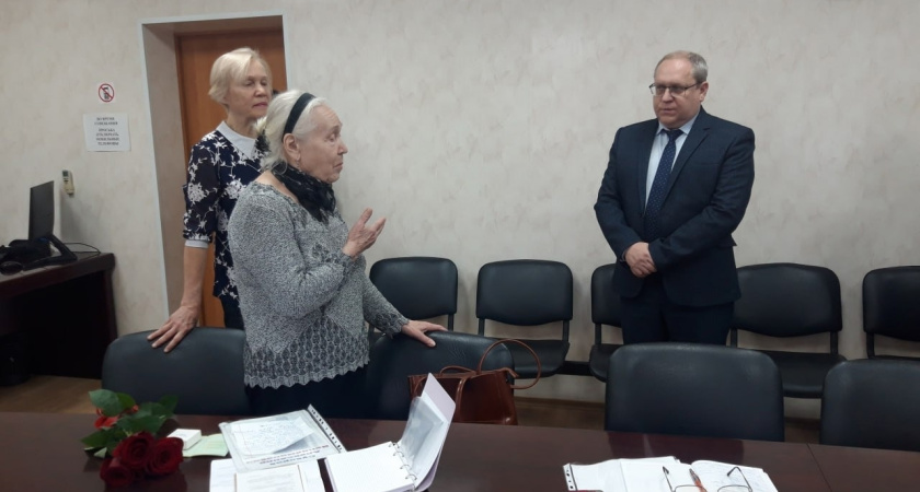 В Костромской области семье погибшего бойца передали Орден Мужества