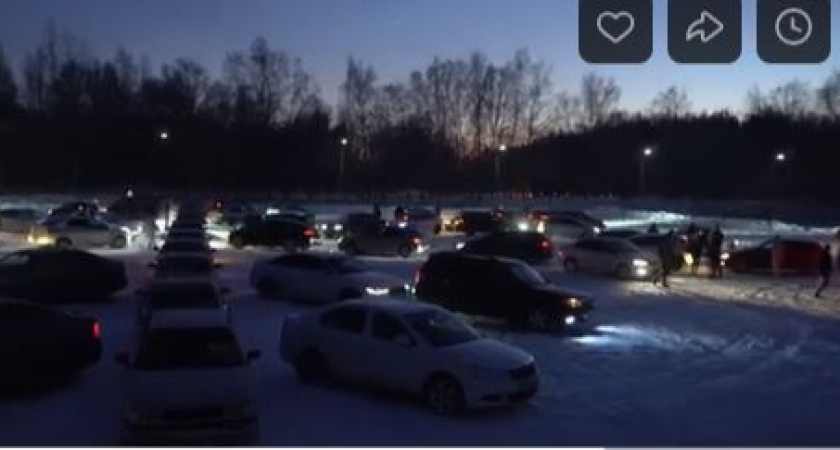 В Костроме автолюбители соберут гигантскую елку из машин