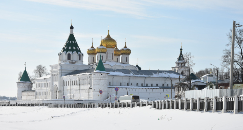 В рождественскую ночь в Костроме ограничат парковку и движение на целом ряде улиц