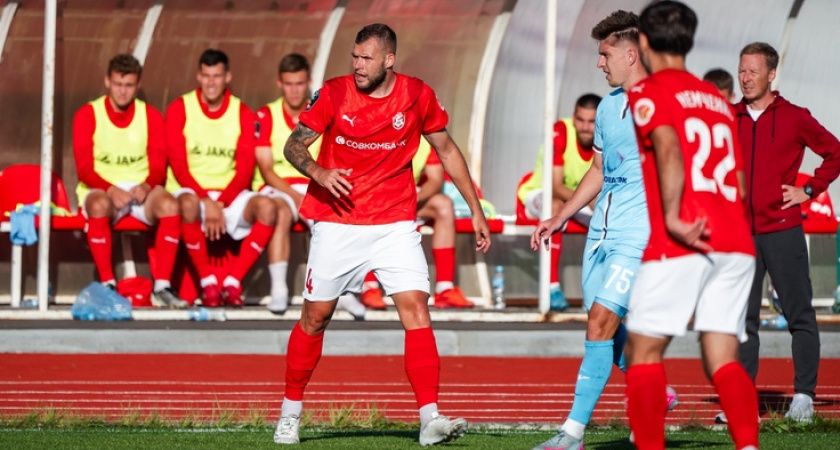 Уволенного за плохую игру команды президента спортклуба из Костромы через суд вернули на работу