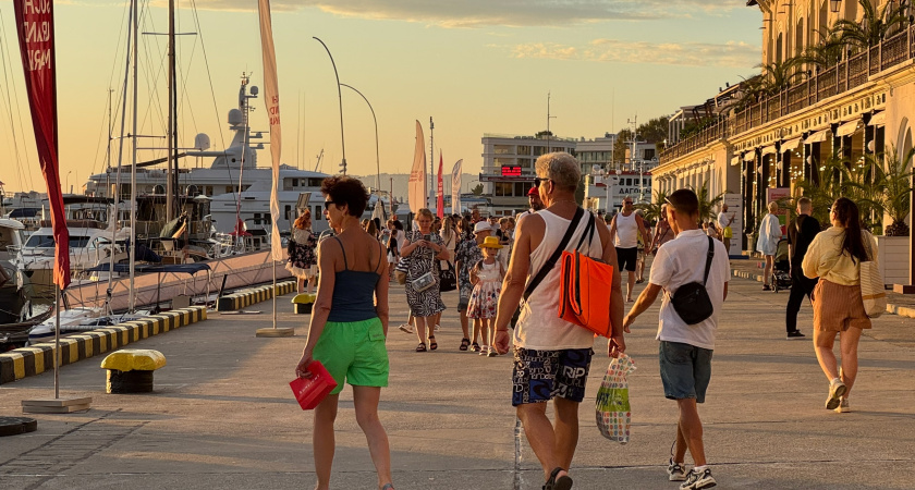 Вместо грязного моря, жары и толп туристов: на какой курорт ездят самые продуманные люди