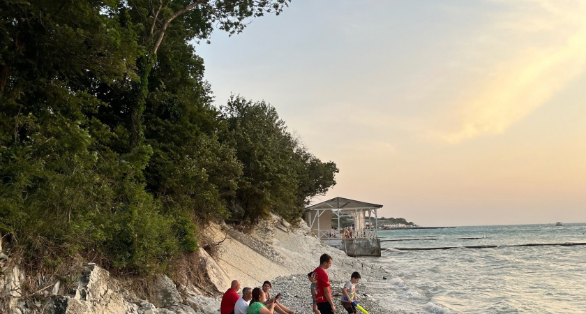 Отпуск людям окончательно испортили: отдыхающие из Геленджика и Анапы массово жалуются на новую напасть