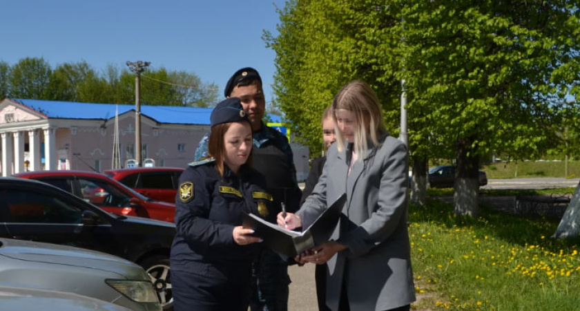 Костромичка, лишенная родительских прав, раскаялась и пошла работать