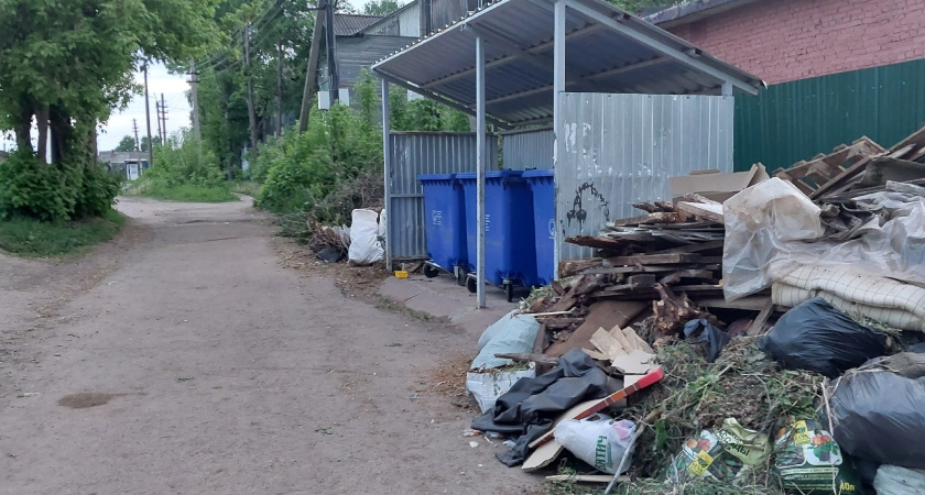 В Костромской области снизили тарифы на вывоз мусора