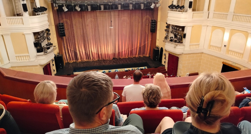 Всё может измениться в один единственный день: Павел Глоба поделился своими прогнозами, кого в августе ждёт важная встреча с человеком из прошлого