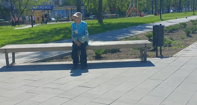 Вниманию пенсионеров! Эту сумму в рублях добавят к начислениям абсолютно всем пенсионерам с 12 августа