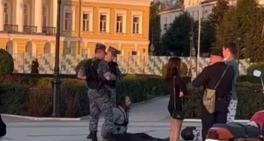 Костромич вылил бензин на «сковородку»