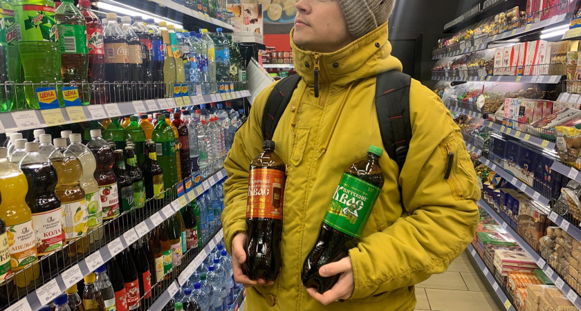 Похож на тот, что в бутылках в магазине, но при этом как у бабушки — простой рецепт домашнего ржаного кваса