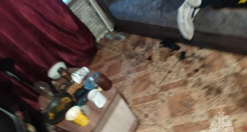 Пожарные спасли человека из загоревшейся квартиры в Костроме