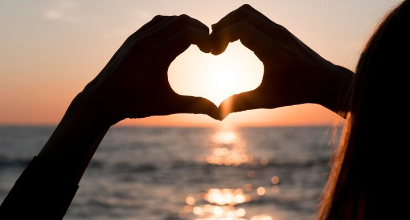 Окунуться в океан любви: определены два знака зодиака, кого ждет судьбоносная встреча уже в конце этого августа
