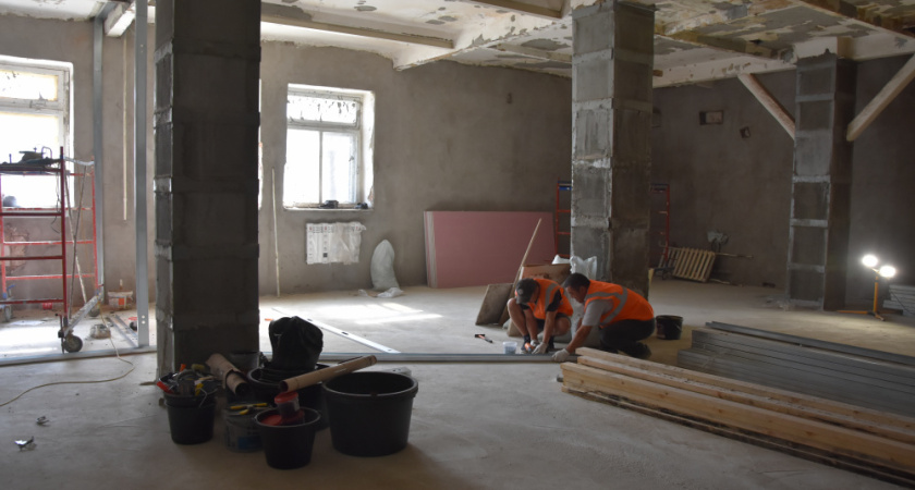 В Костроме продолжается капитальный ремонт камерного драмтеатра