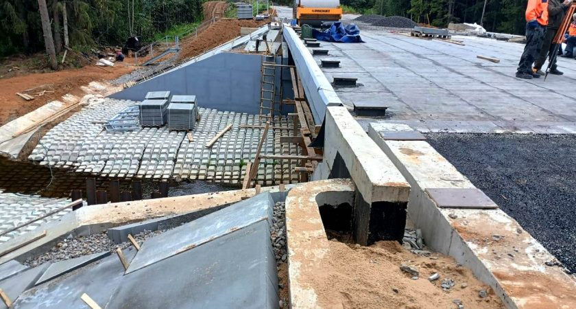 Мост через реку Литовку планируют открыть в октябре