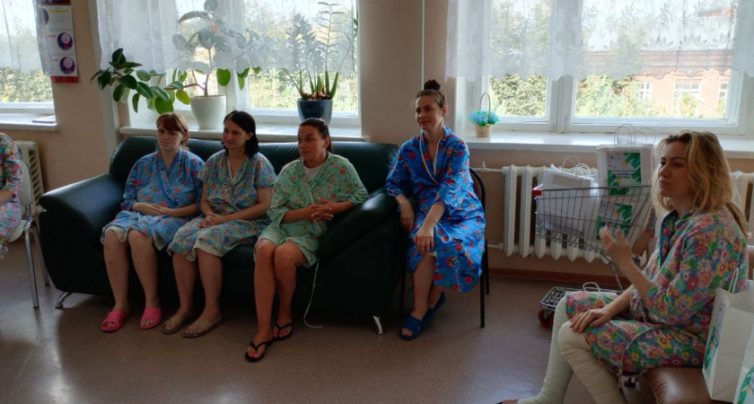 Руководство администрации Костромы поздравило молодых мам в День города