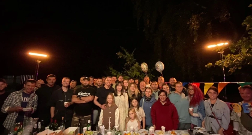 Актер Игорь Петренко прямо в Костроме отметил день рождения