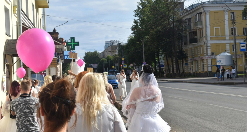 В Костромской области 39 пар зарегистрировали брак в зеркальную дату