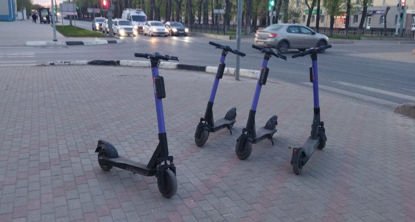 Костромичка на арендованном электросамокате попала в ДТП