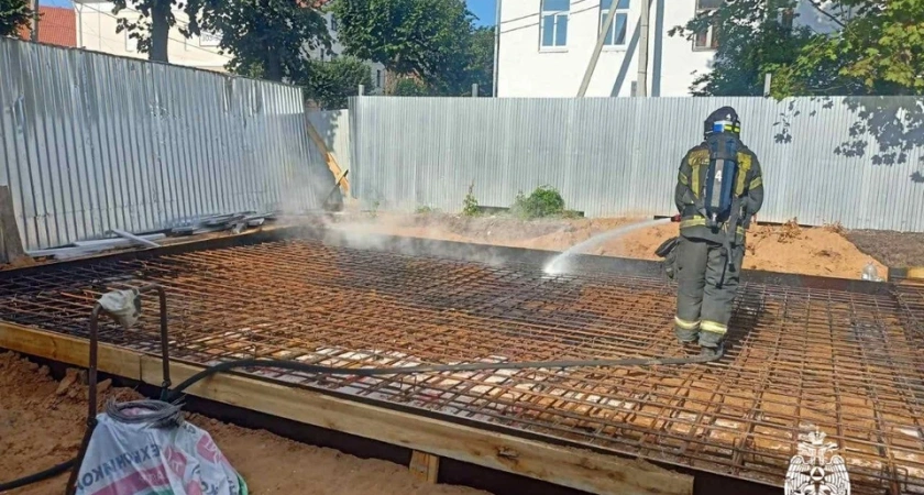 Костромичей напугал огромный столб дыма над городом