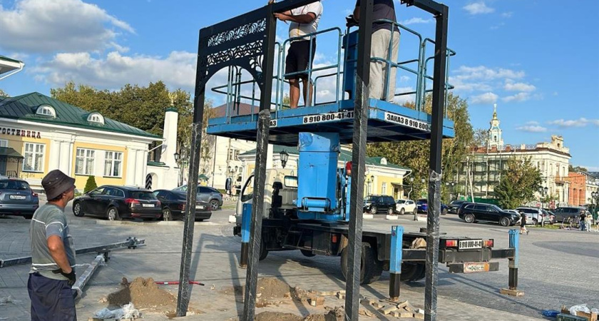В Костроме Московскую заставу скоро украсят чугунные качели